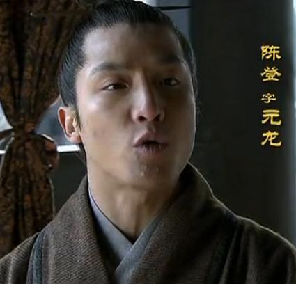 水煮三国：被袁术七路大兵围攻 是谁帮吕布解了围