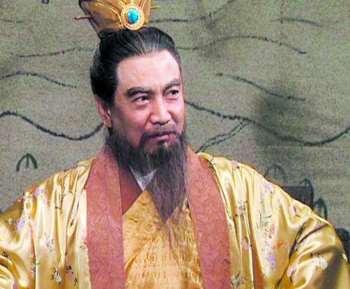 水煮三国：奸雄曹操的崛起 他应该感谢这两个坏人